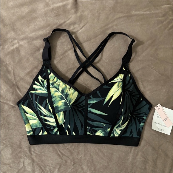 Victoria's Secret Other - Victoria's Secret Max Support Leaf Print Sports Bra